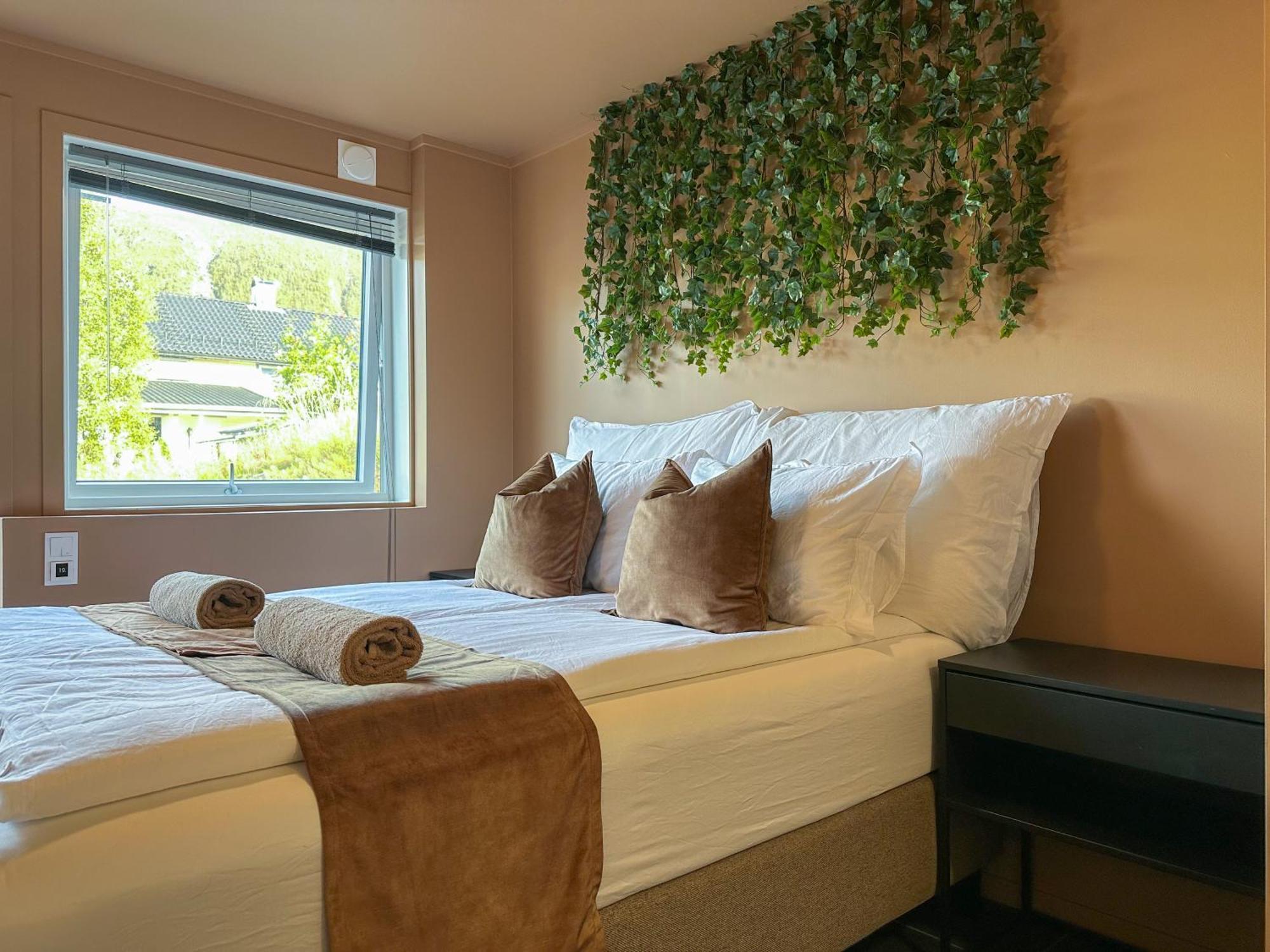 Perfect For Couples - Free Parking & Near Attractions Leilighet Tromsø Eksteriør bilde